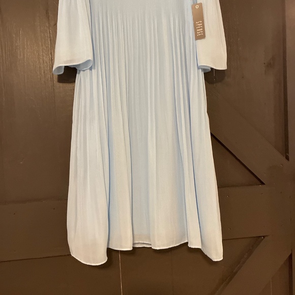 Dress - Picture 4 of 5